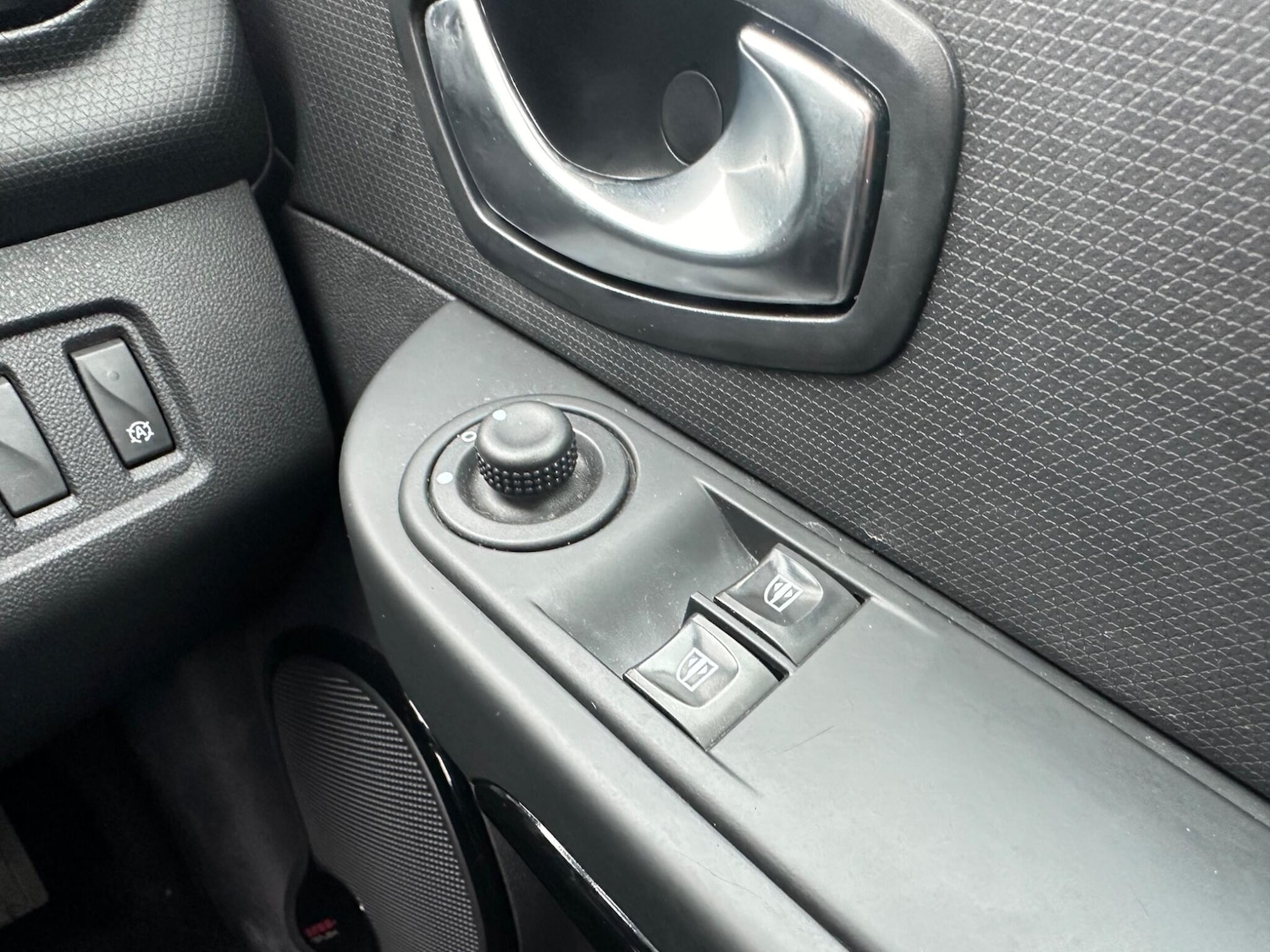 Used Renault Clio 2016 for sale - 77794150: Photo 14