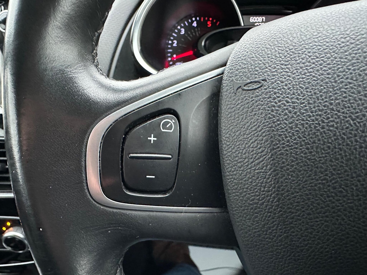 Used Renault Clio 2017 for sale - 77215530: Photo 16