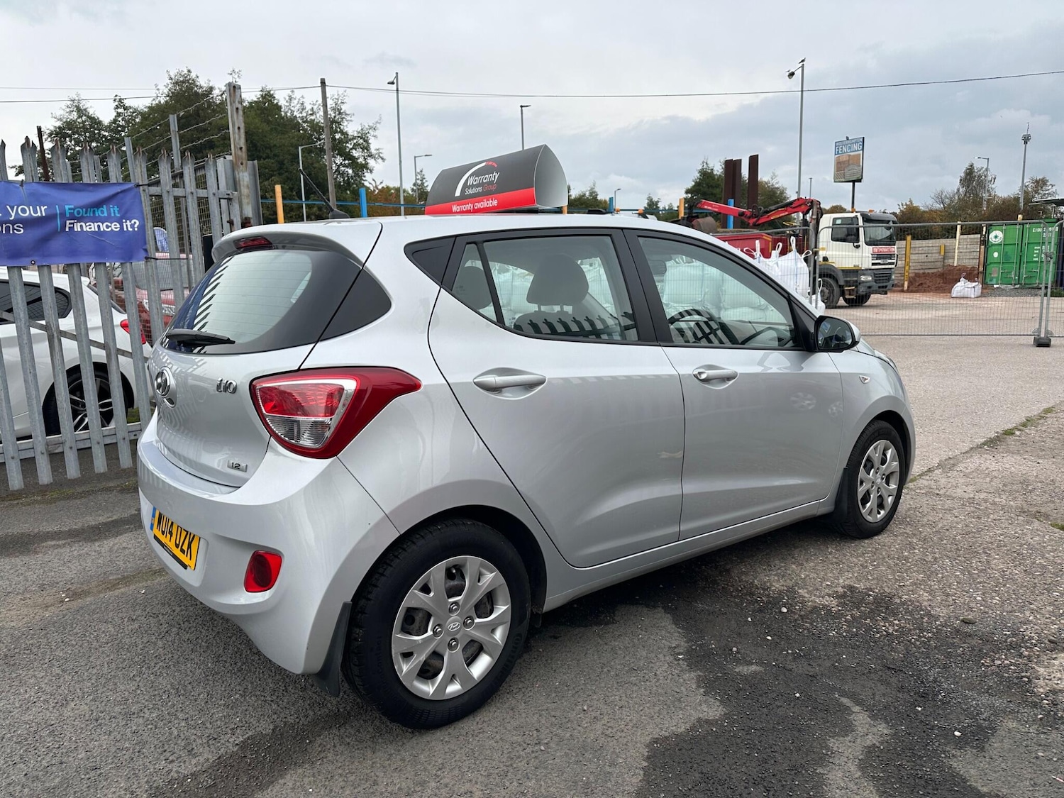 Used Hyundai i10 2014 for sale - 76315217: Photo 2