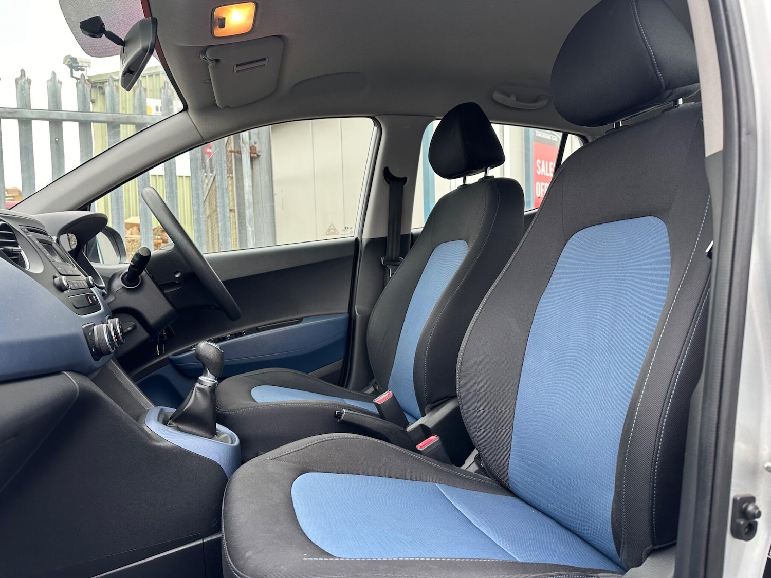 Used Hyundai i10 2014 for sale - 76315217: Photo 6