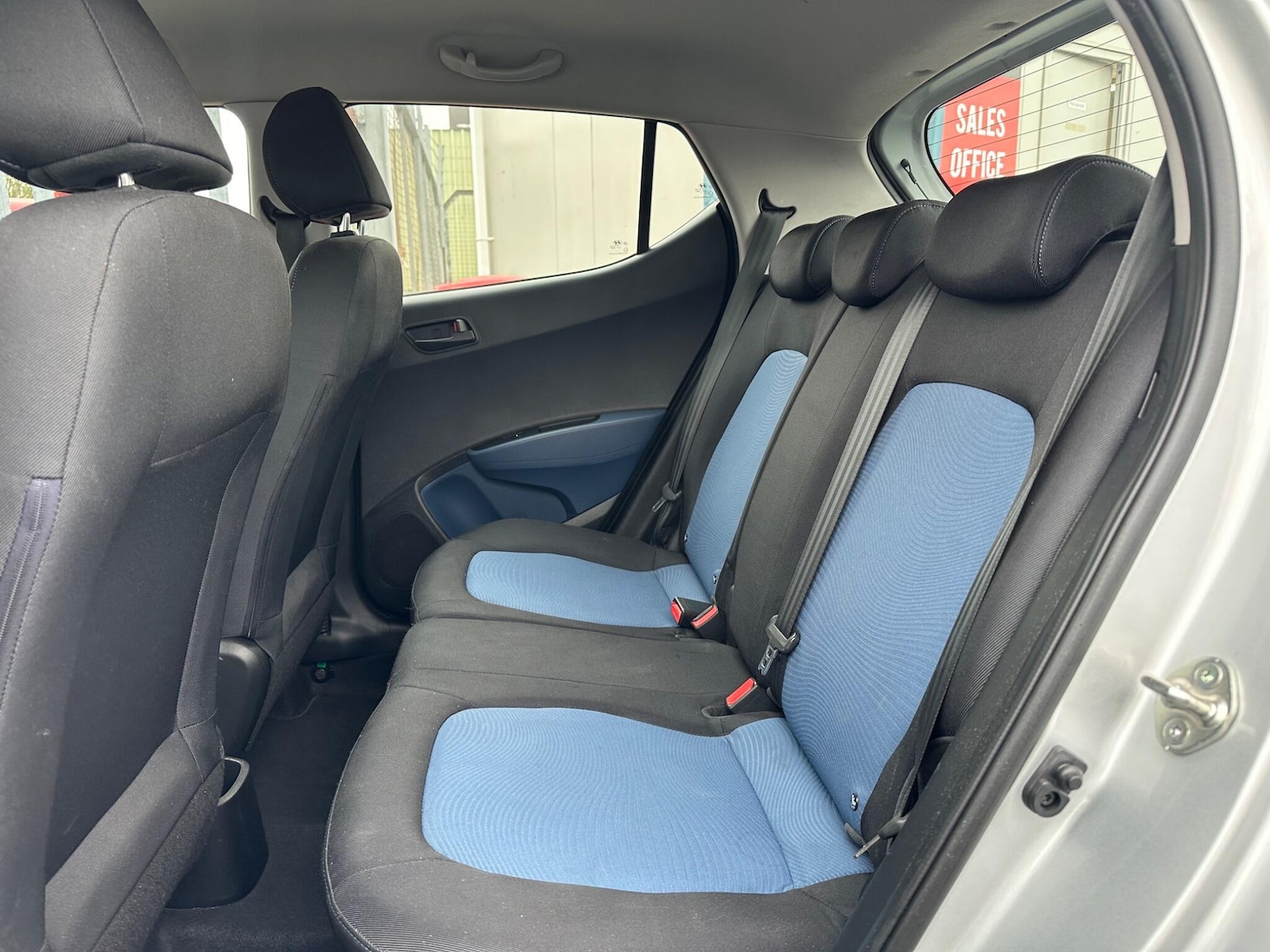 Used Hyundai i10 2014 for sale - 76315217: Photo 7