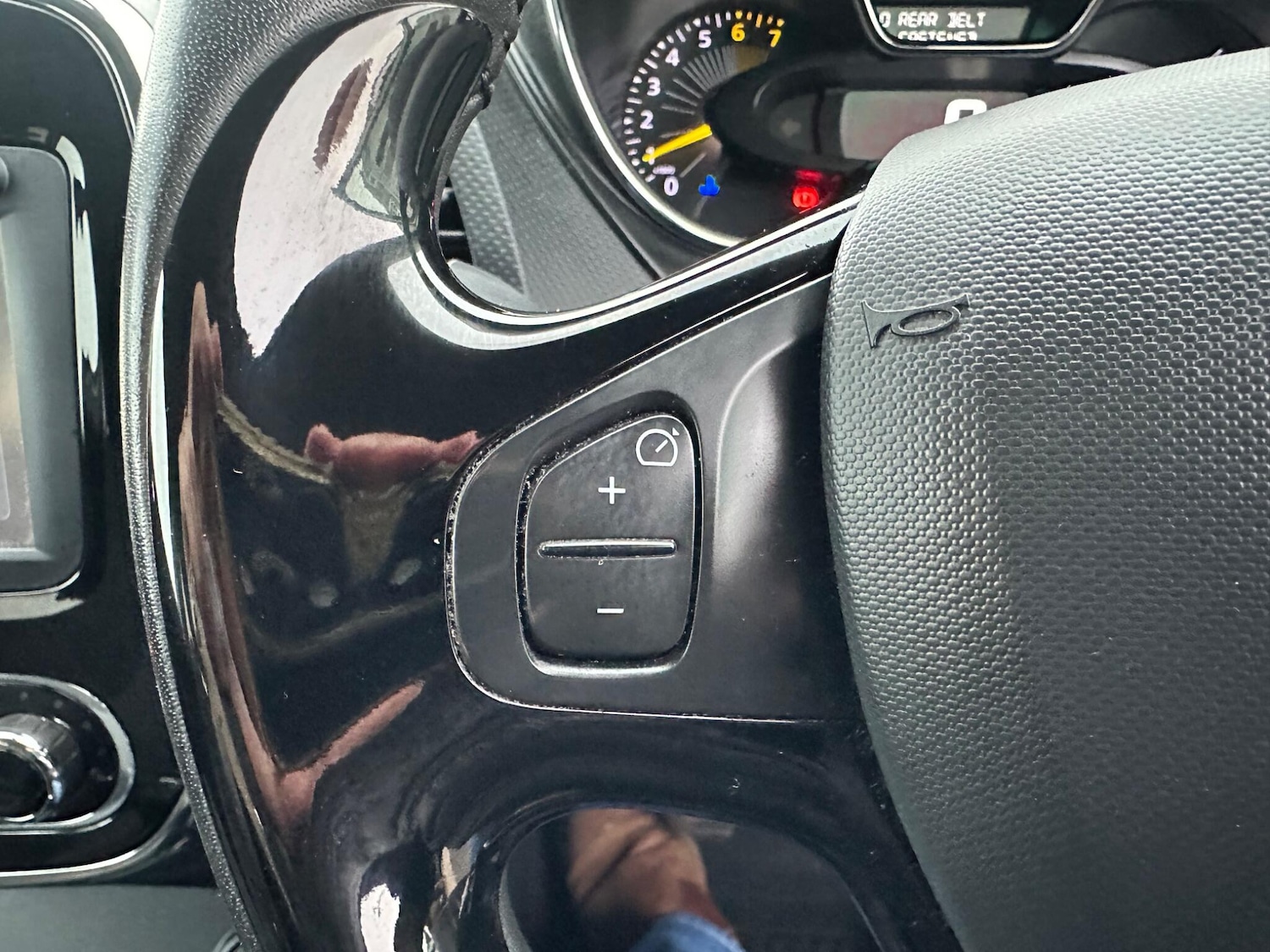 Used Renault Captur 2016 for sale - 76409366: Photo 18