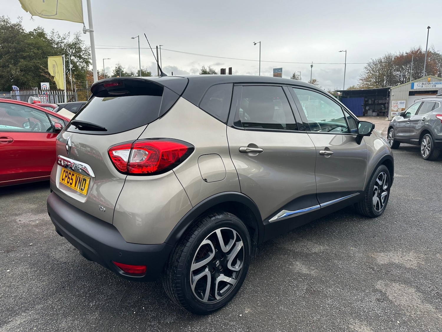 Used Renault Captur 2016 for sale - 76409366: Photo 2