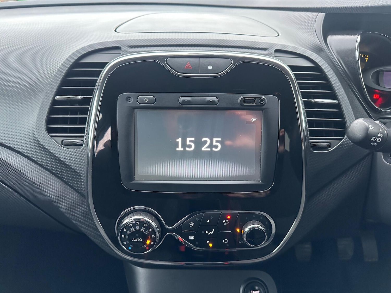 Used Renault Captur 2016 for sale - 76409366: Photo 20