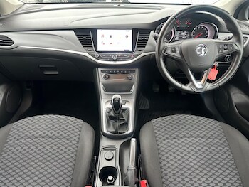 Used Vauxhall Astra 2018 for sale - 76560917: Photo