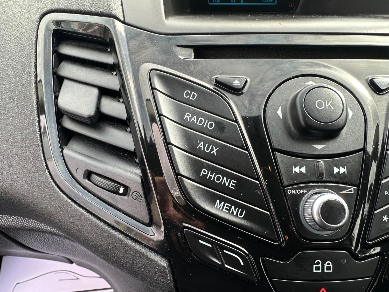 Used Ford Fiesta 2013 for sale - 77909204: Photo 15