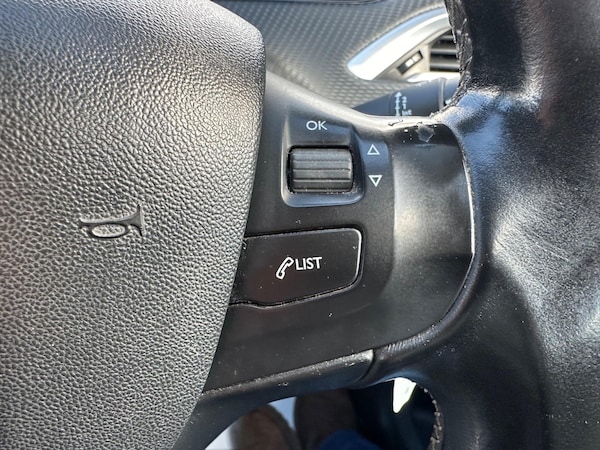Used Peugeot 2008 2015 for sale - 76072655: Photo 17