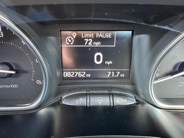 Used Peugeot 2008 2015 for sale - 76072655: Photo 19