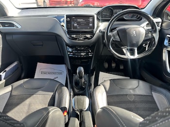 Used Peugeot 2008 2015 for sale - 76072655: Photo 3
