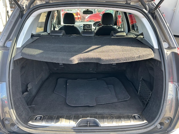 Used Peugeot 2008 2015 for sale - 76072655: Photo 9