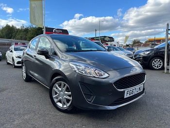 Used Ford Fiesta 2017 for sale - 76042792: Photo