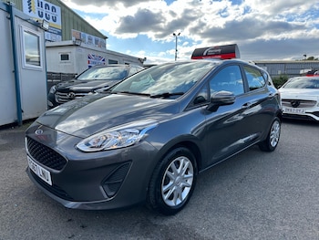 Used Ford Fiesta 2017 for sale - 76042792: Photo