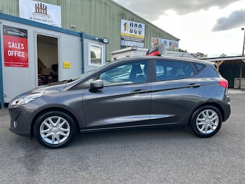 Used Ford Fiesta 2017 for sale - 76042792: Photo