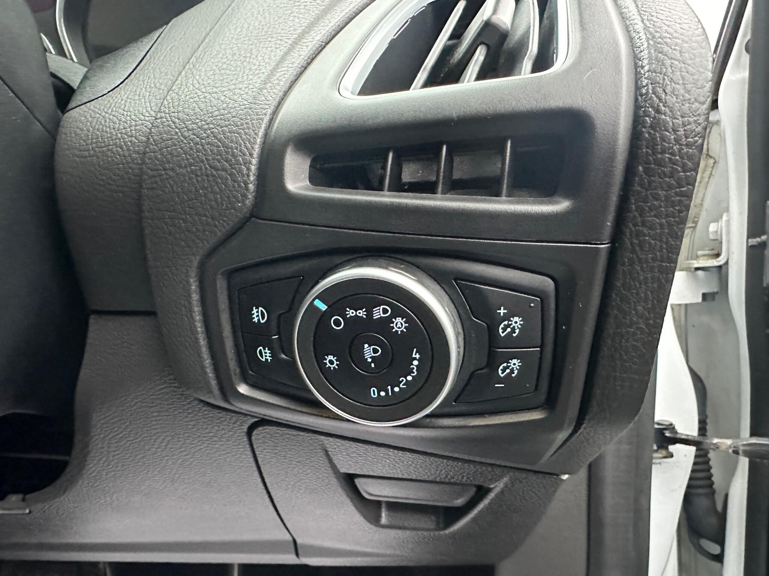 Used Ford Focus 2015 for sale - 76765364: Photo 25