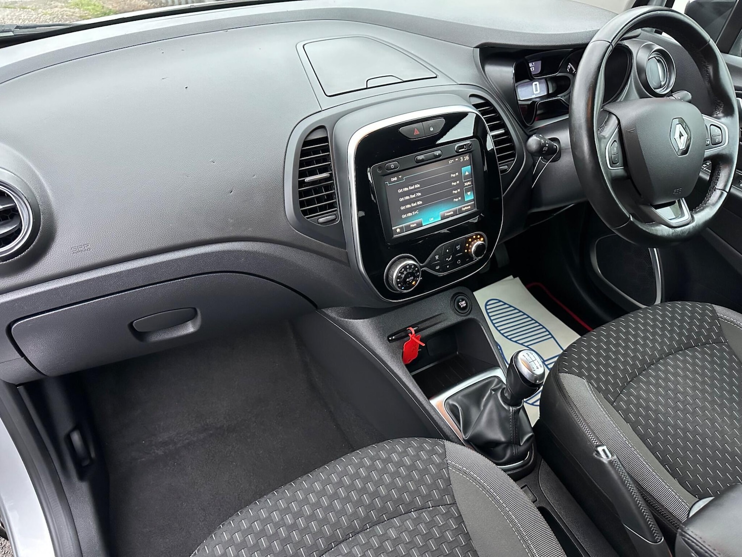 Used Renault Captur 2018 for sale - 76592169: Photo 10