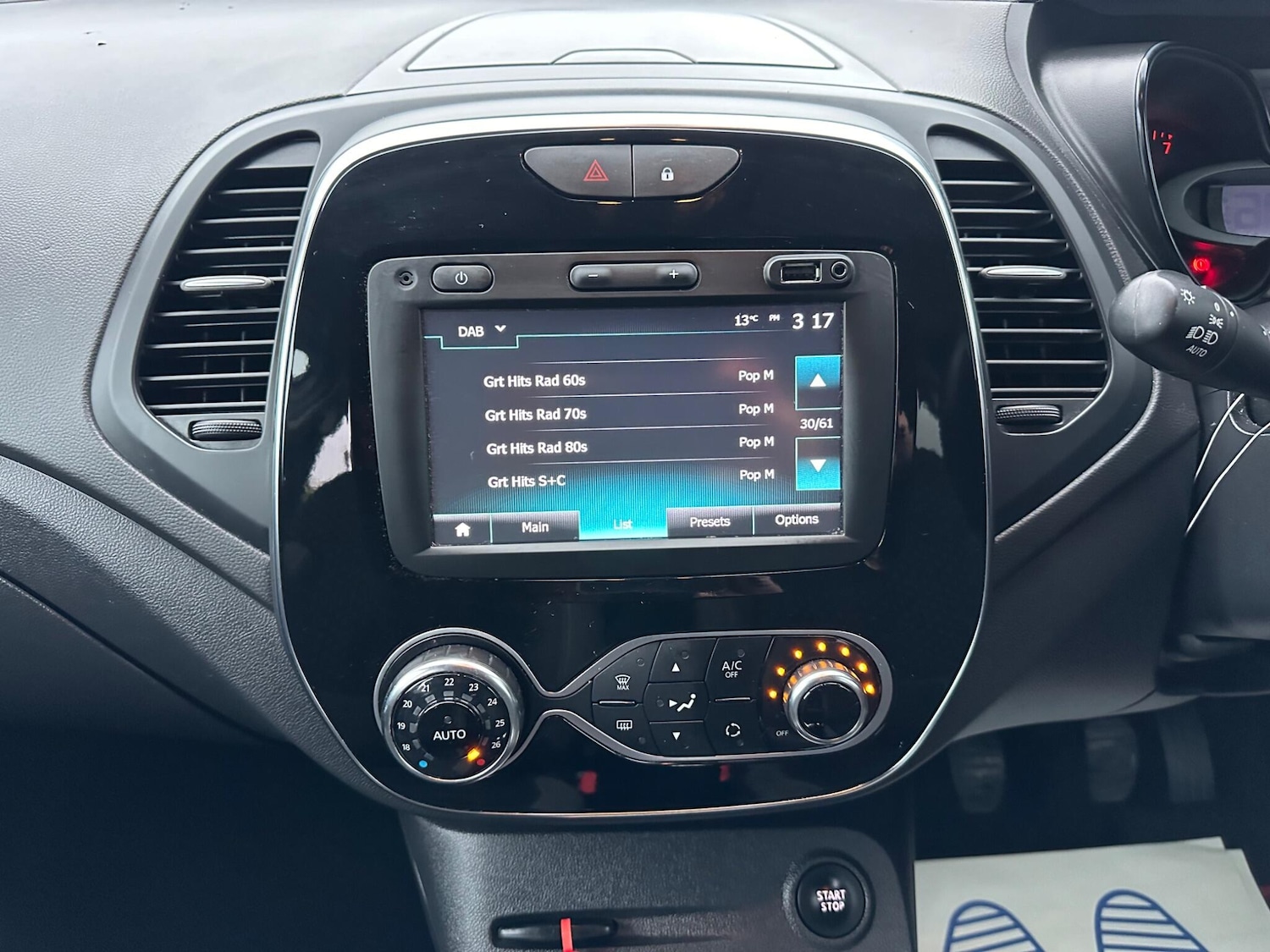 Used Renault Captur 2018 for sale - 76592169: Photo 14