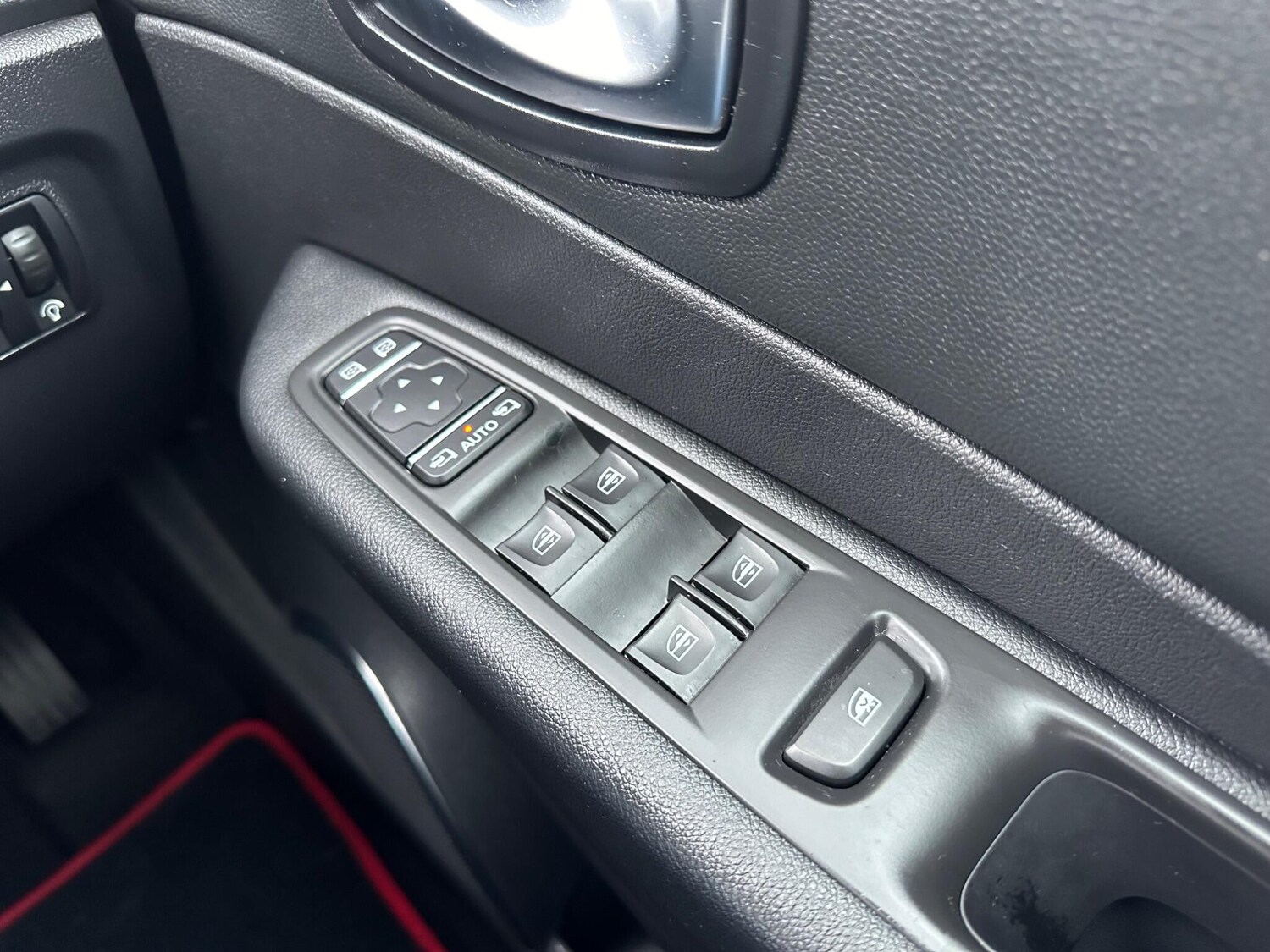 Used Renault Captur 2018 for sale - 76592169: Photo 25