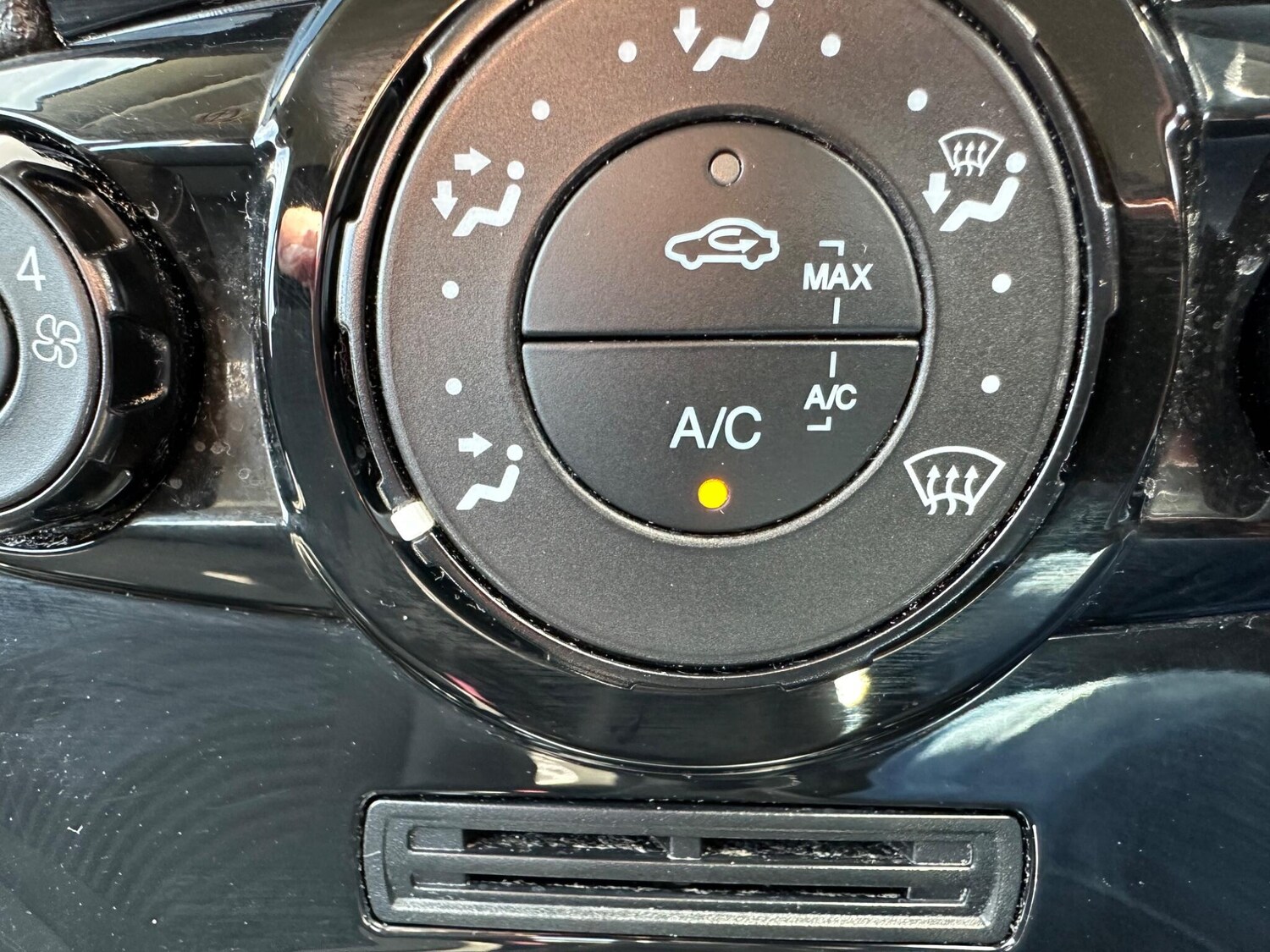 Used Ford Fiesta for sale - 78157413: Photo 28