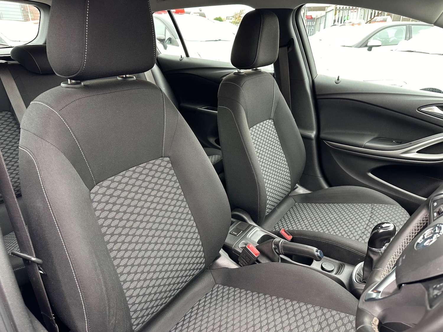 Used Vauxhall Astra 2018 for sale - 76472618: Photo 14