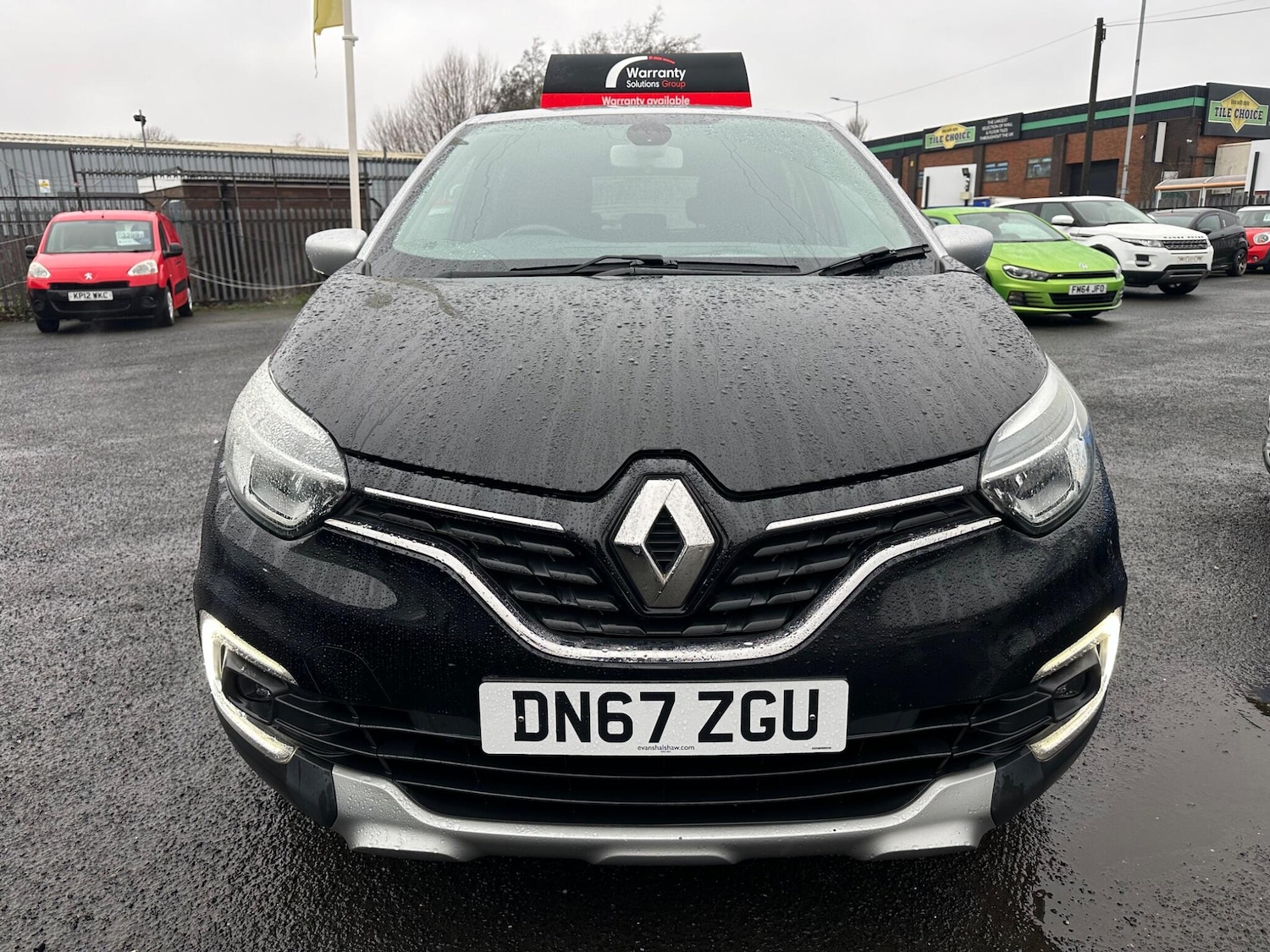 Used Renault Captur 2017 for sale - 77468326: Photo 2