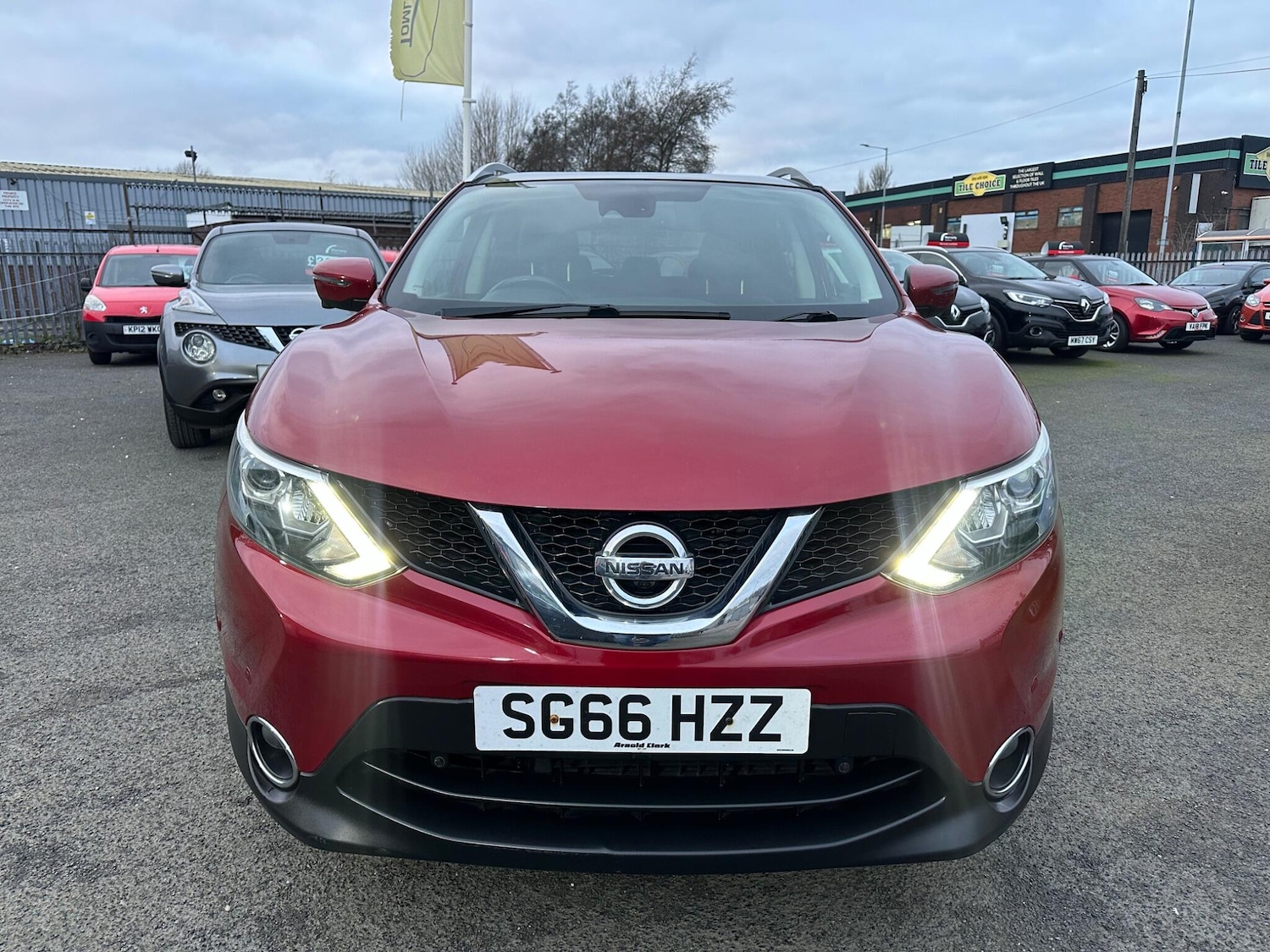 Used Nissan Qashqai 2016 for sale - 77074078: Photo 2