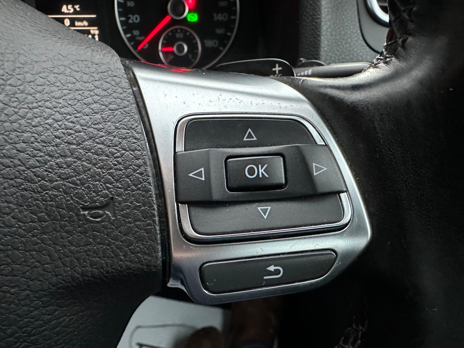 Used Volkswagen Scirocco 2010 for sale - 77155635: Photo 14