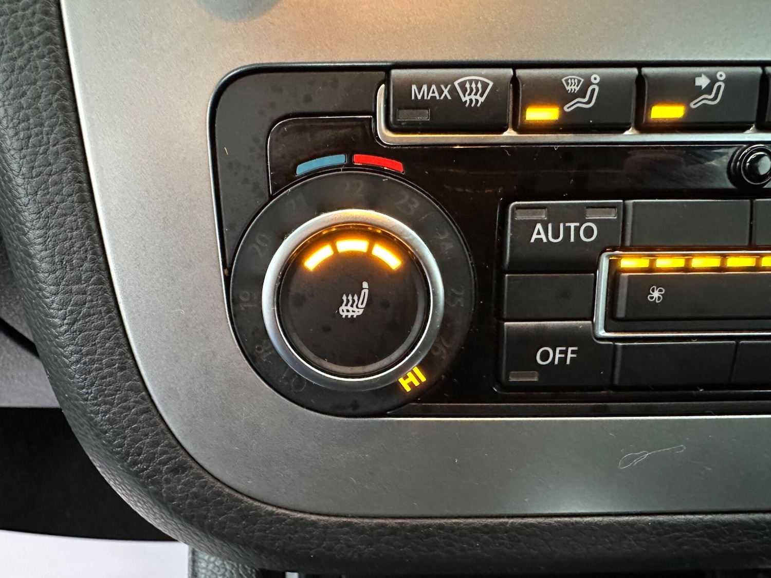 Used Volkswagen Scirocco 2010 for sale - 77155635: Photo 19