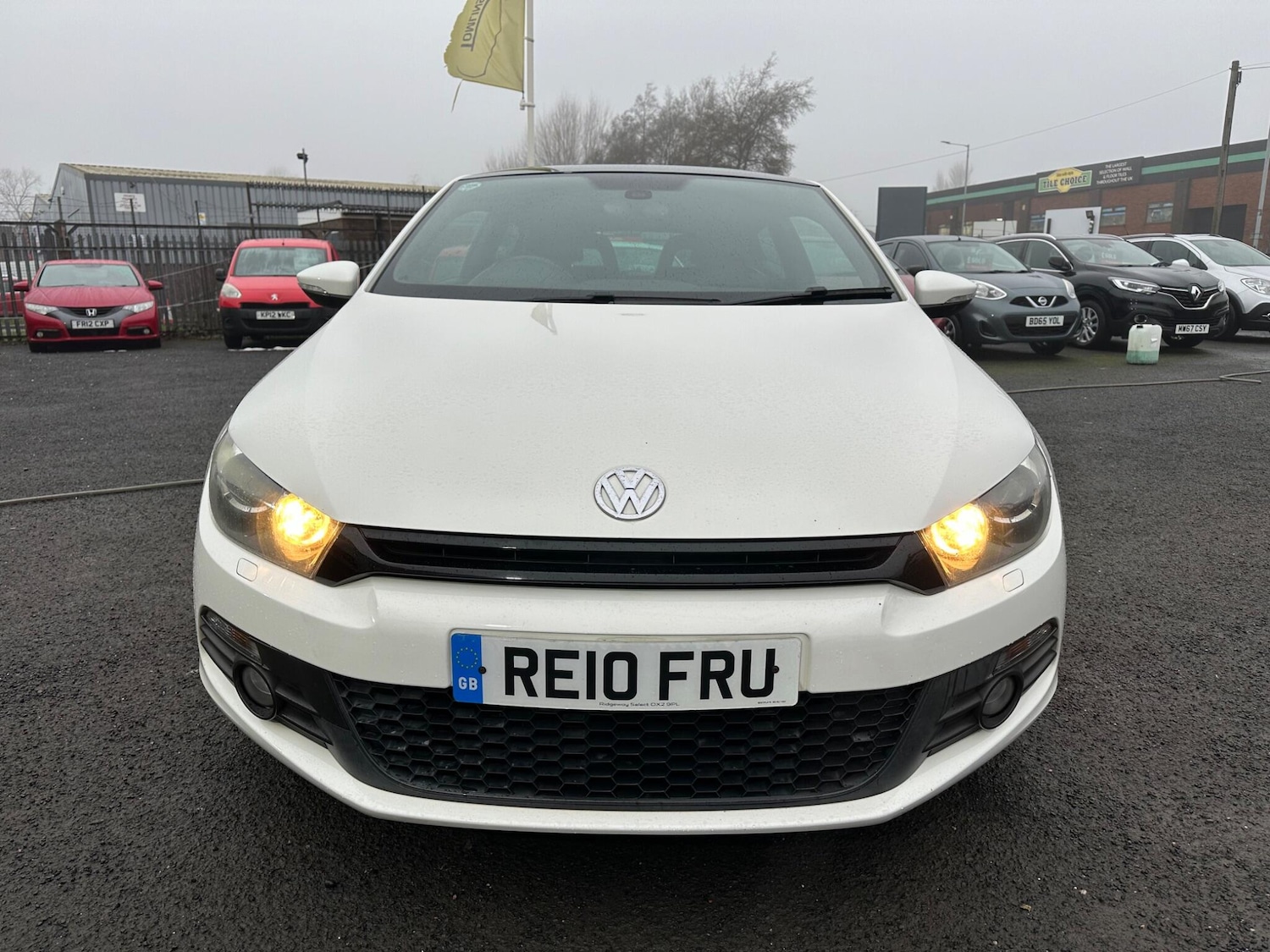 Used Volkswagen Scirocco 2010 for sale - 77155635: Photo 2