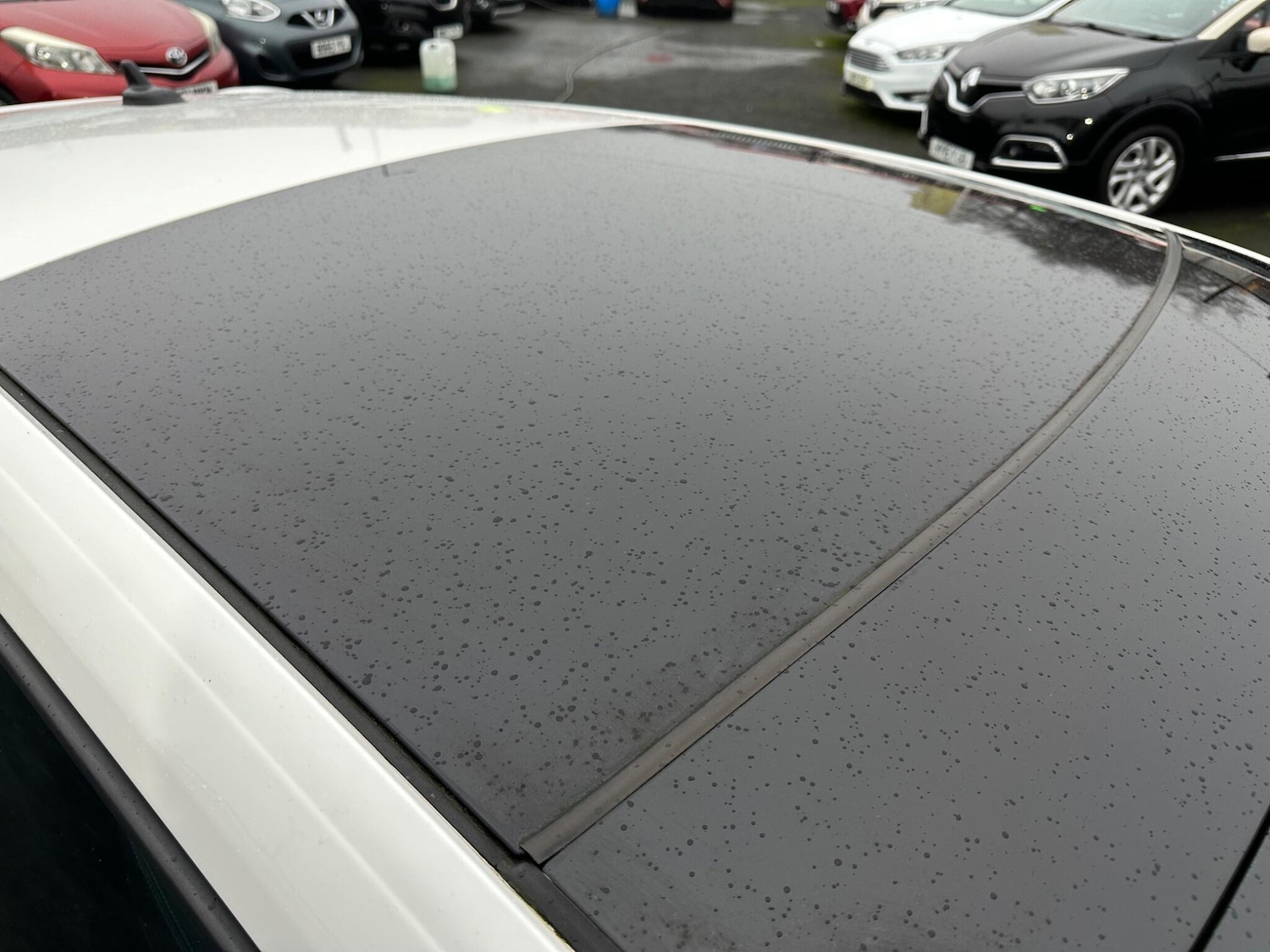 Used Volkswagen Scirocco 2010 for sale - 77155635: Photo 28