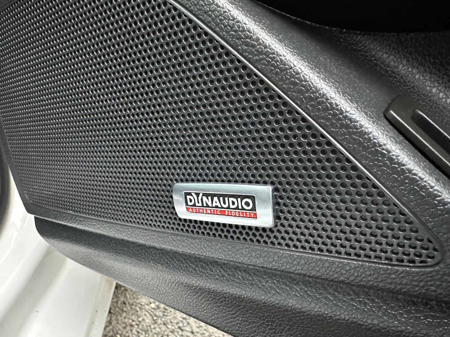 Used Volkswagen Scirocco 2010 for sale - 77155635: Photo 33