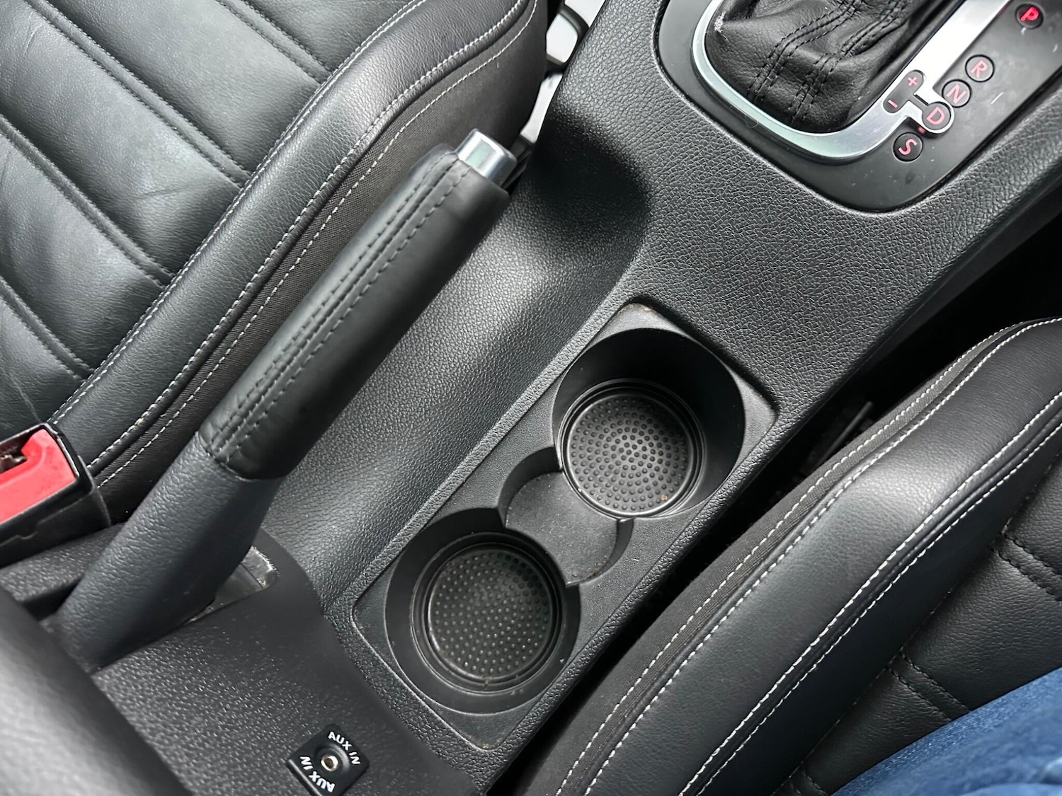 Used Volkswagen Scirocco 2010 for sale - 77155635: Photo 9