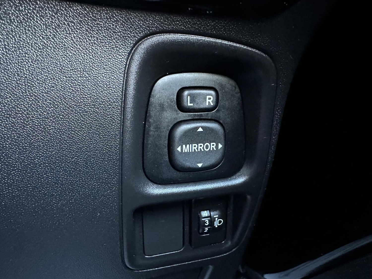 Used Toyota AYGO 2015 for sale - 76645954: Photo 16