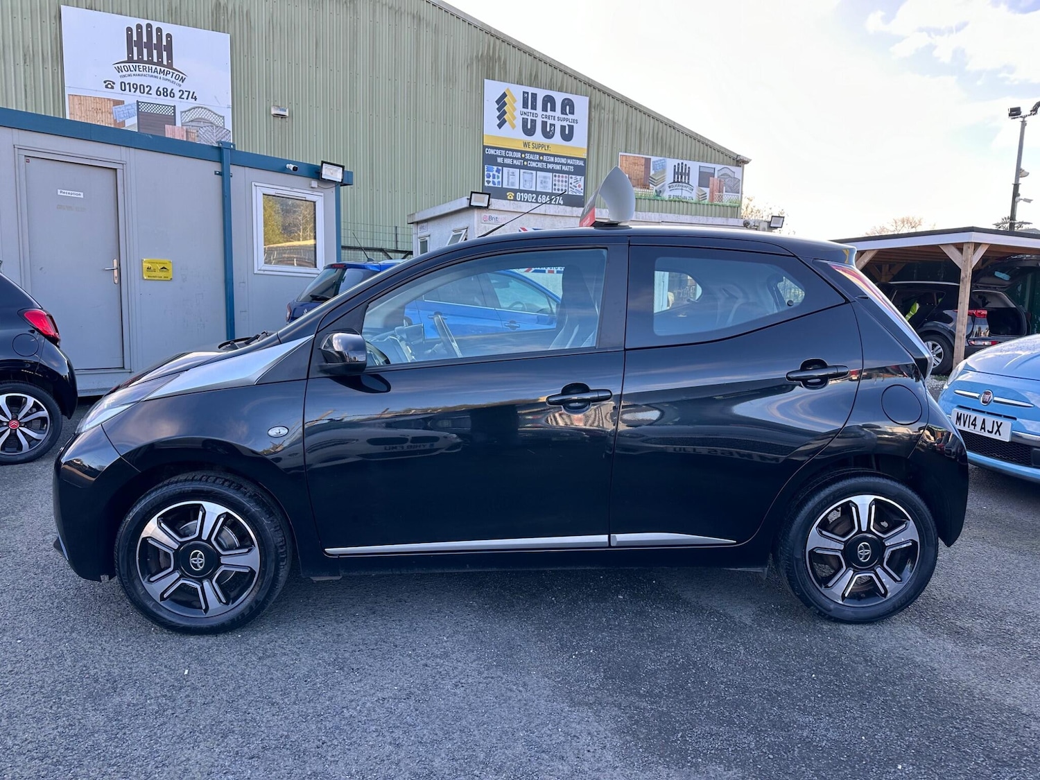 Used Toyota AYGO 2015 for sale - 76645954: Photo 6