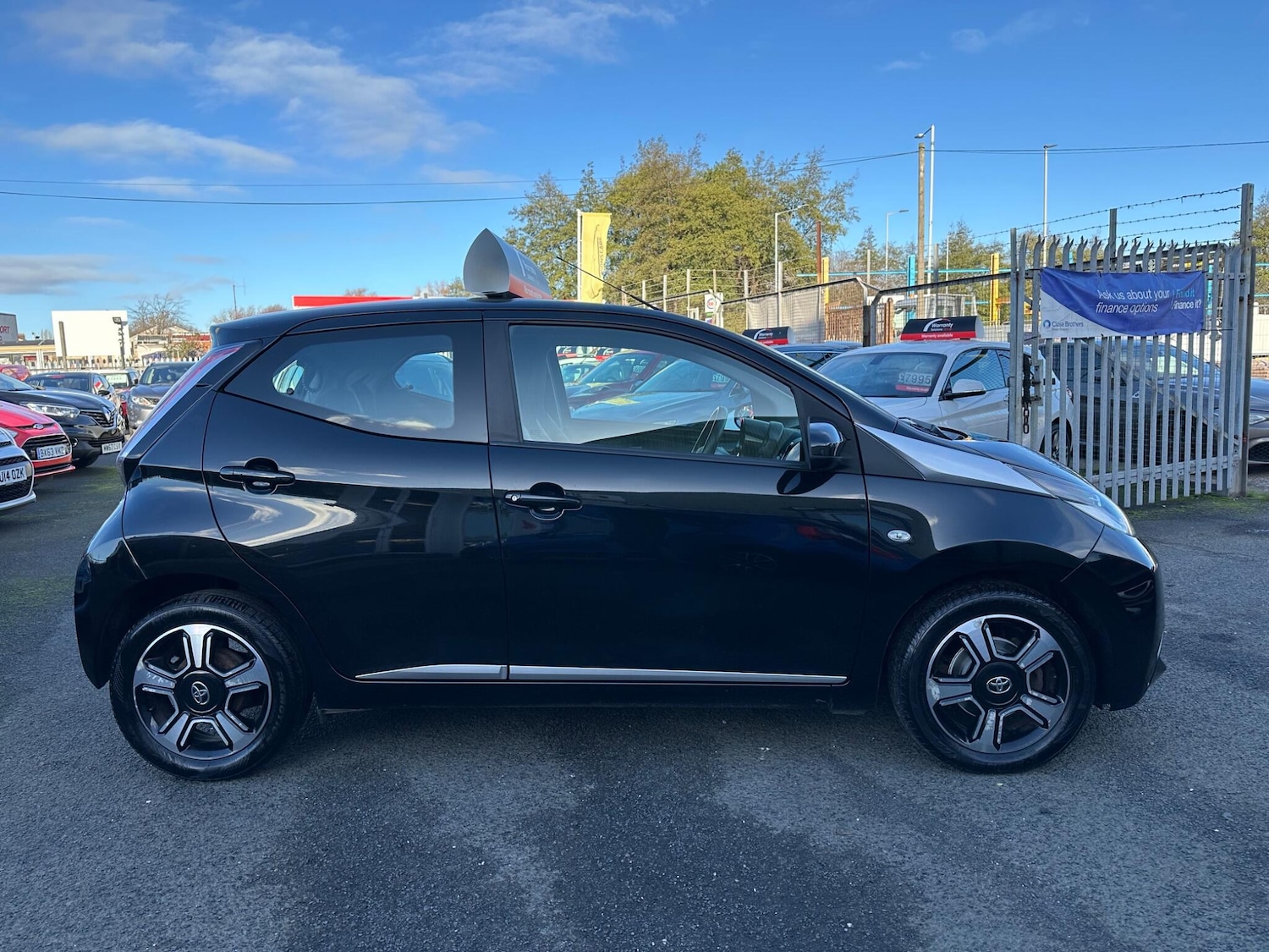 Used Toyota AYGO 2015 for sale - 76645954: Photo 8