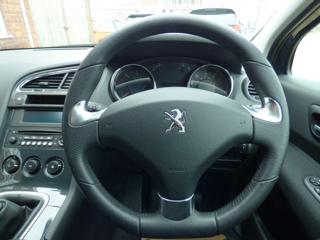 Used Peugeot 5008 2015 for sale - 76712568: Photo 16