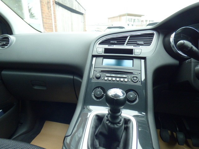 Used Peugeot 5008 2015 for sale - 76712568: Photo 17