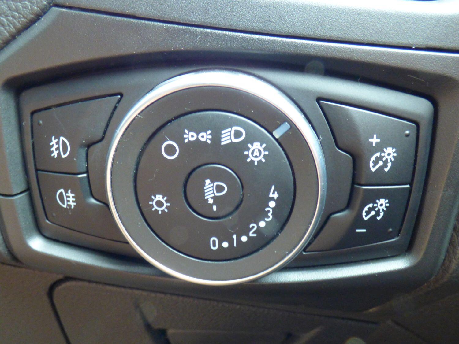 Used Ford Focus 2015 for sale - 76712733: Photo 10