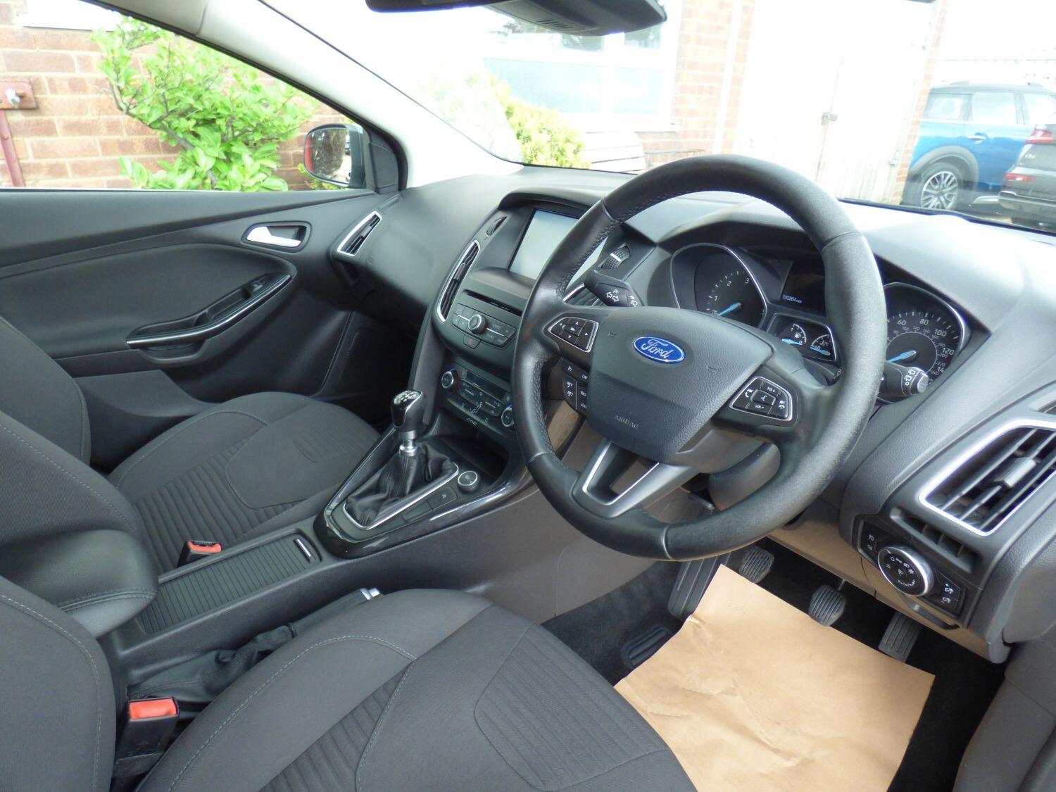 Used Ford Focus 2015 for sale - 76712733: Photo 3