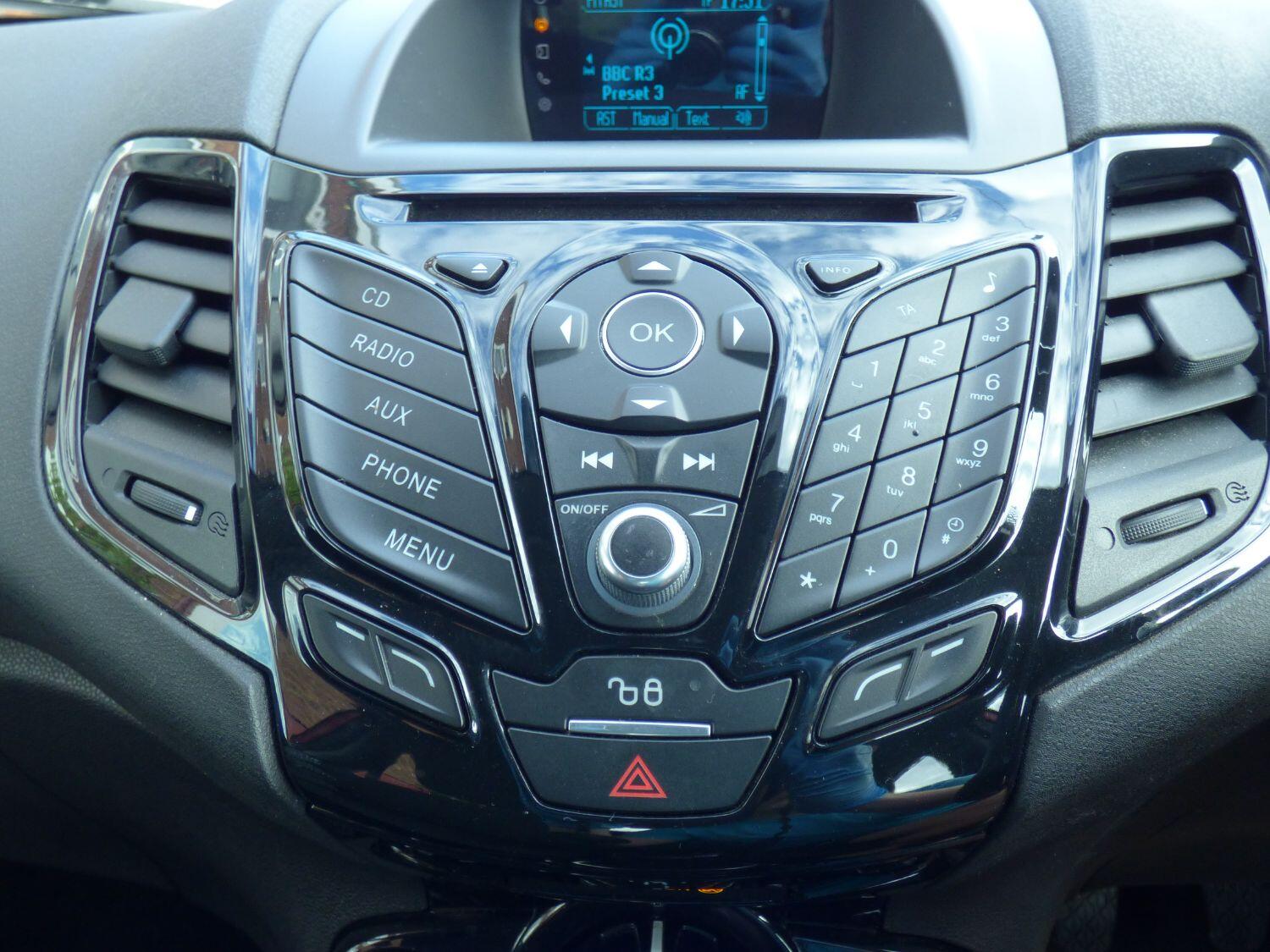 Used Ford Fiesta 2015 for sale - 76712962: Photo 12