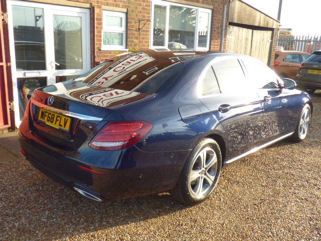 Used Mercedes-Benz E Class 2018 for sale - 77201275: Photo 10