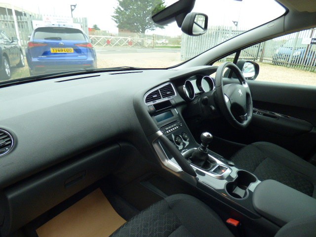 Used Peugeot 3008 2015 for sale - 76713034: Photo 8