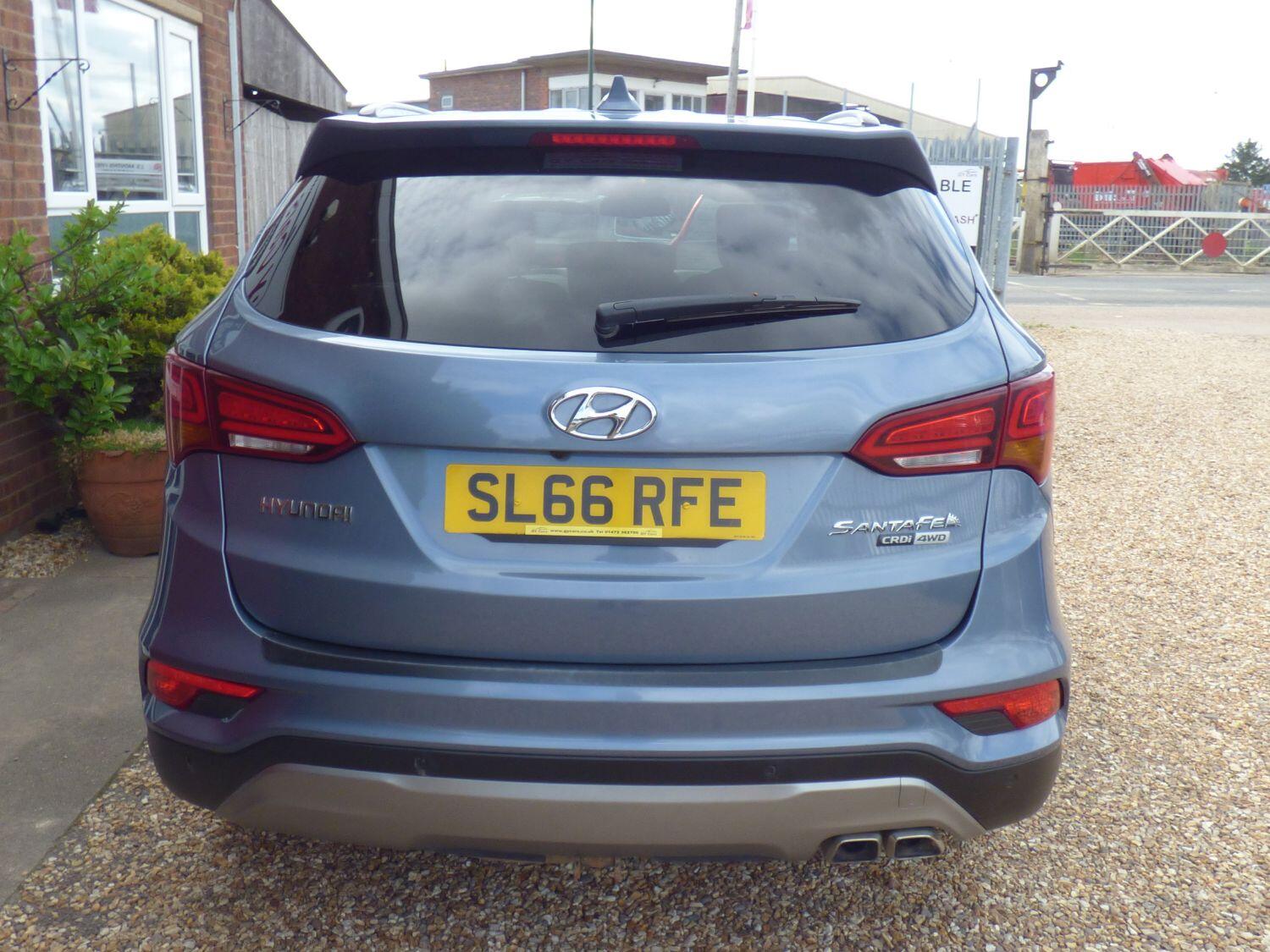 Used Hyundai Santa Fe 2016 for sale - 76794492: Photo 8