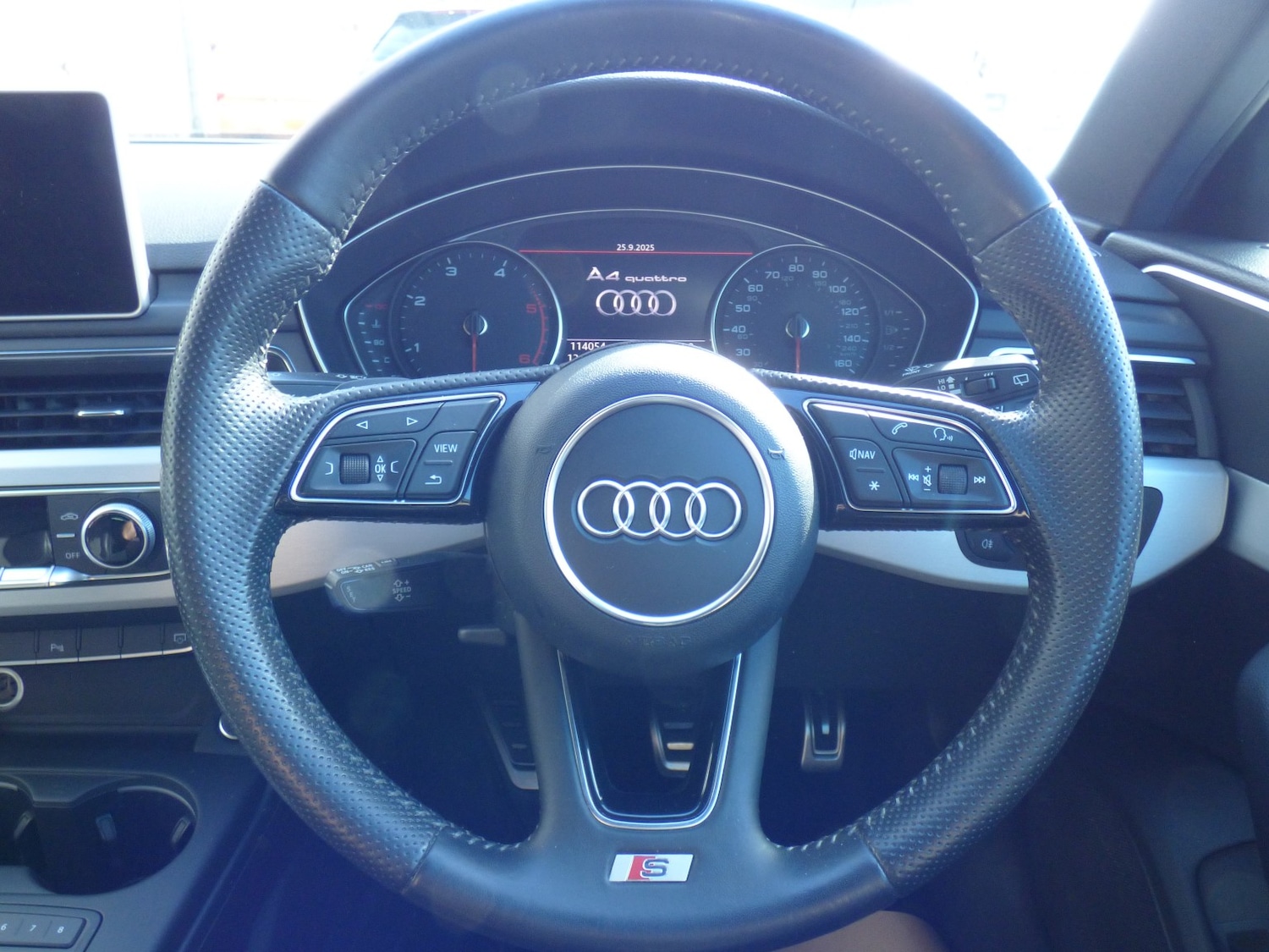 Used Audi A4 2017 for sale - 76712578: Photo 12