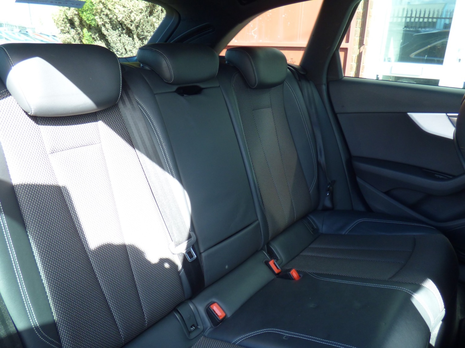 Used Audi A4 2017 for sale - 76712578: Photo 9