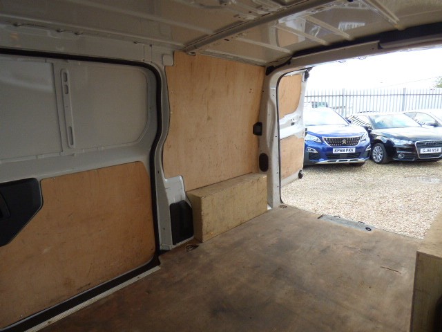 Used Peugeot Expert 2022 for sale - 77836902: Photo 11