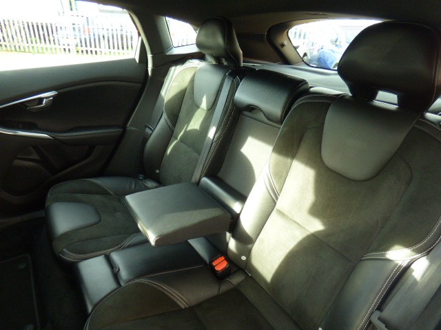 Used Volvo V40 2018 for sale - 76712783: Photo 14