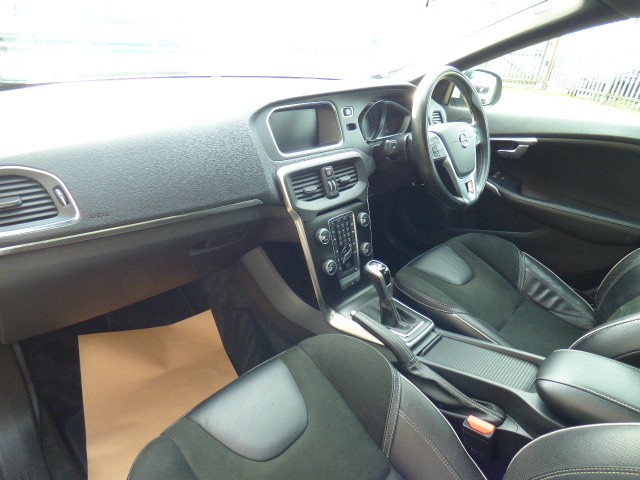 Used Volvo V40 2018 for sale - 76712783: Photo 15