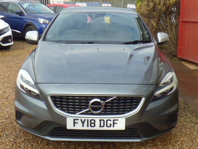 Used Volvo V40 2018 for sale - 76712783: Photo 2