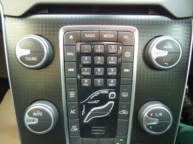 Used Volvo V40 2018 for sale - 76712783: Photo 21