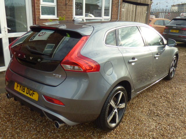 Used Volvo V40 2018 for sale - 76712783: Photo 8
